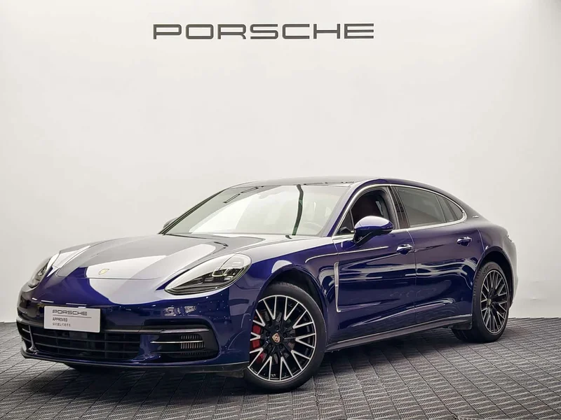 Porsche Panamera — фото 1