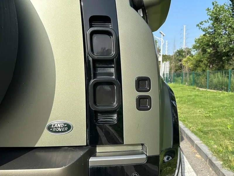 Land Rover Defender — фото 19