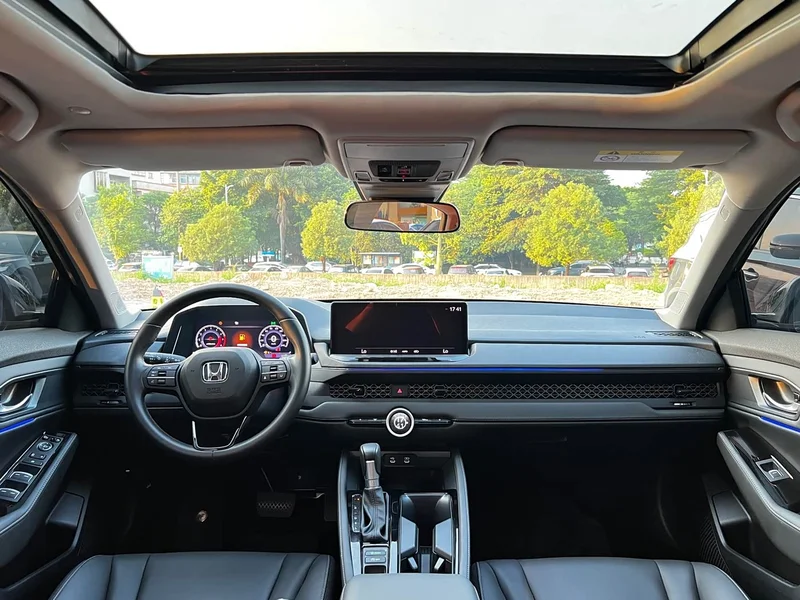Honda Accord — фото 6
