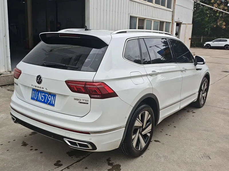 Volkswagen Tiguan L — фото 3