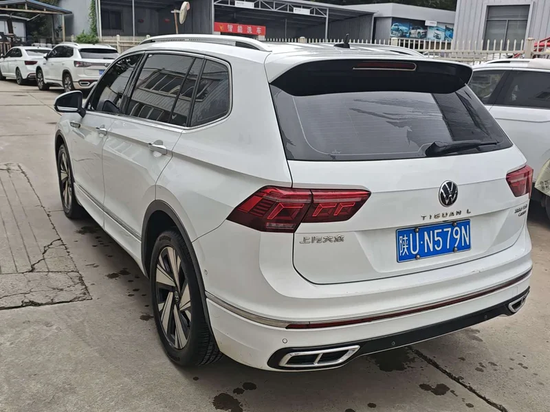 Volkswagen Tiguan L — фото 4