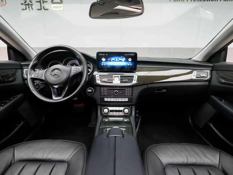 Mercedes-Benz CLS — фото 8