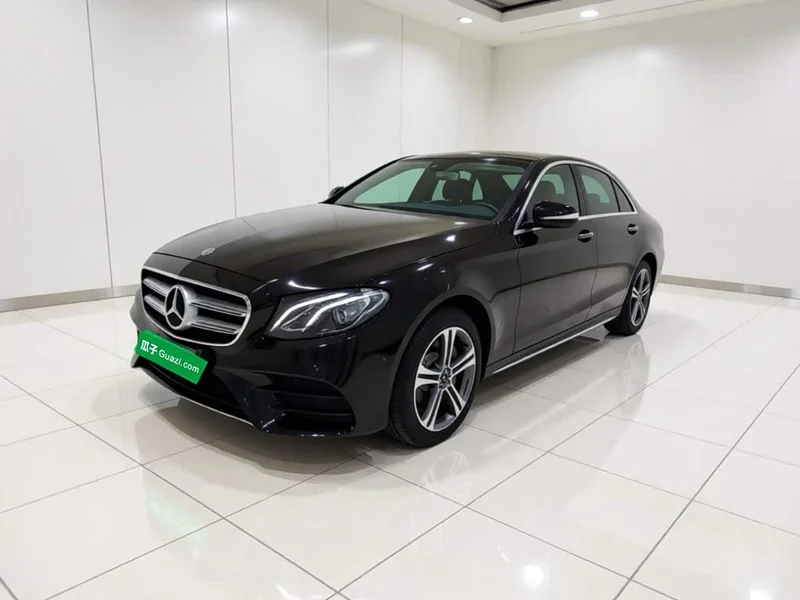 Mercedes-Benz E-Class — фото 1