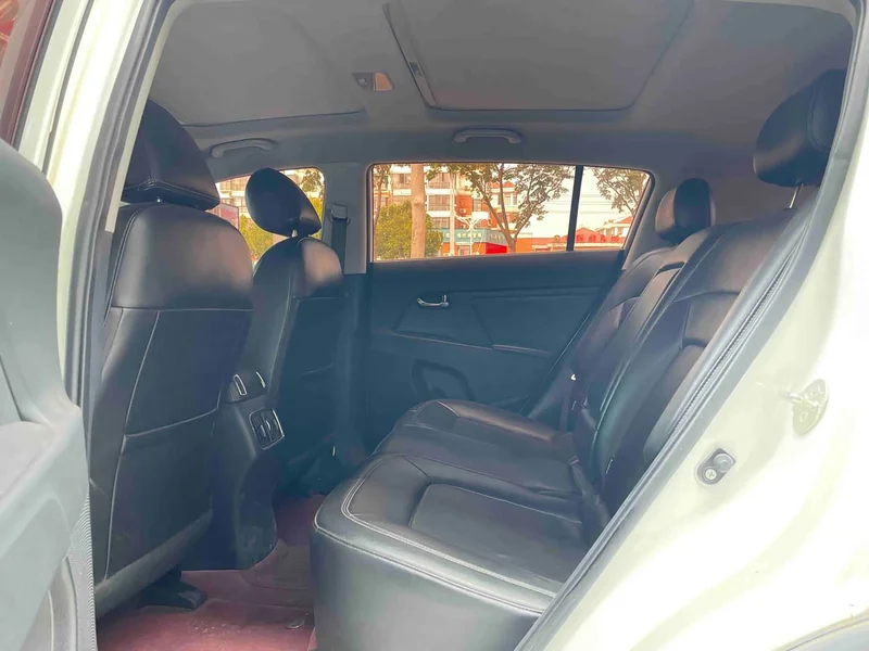 Kia Sportage — фото 10