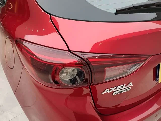 Mazda 3 Axela — фото 12