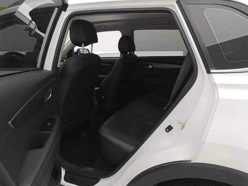 Kia Sportage — фото 11