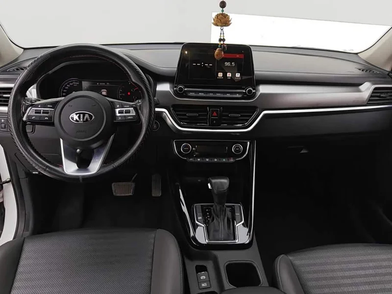 Kia Sportage — фото 12