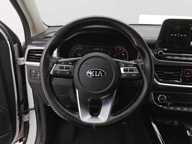 Kia Sportage — фото 15
