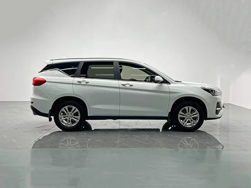 Haval M6 — фото 7