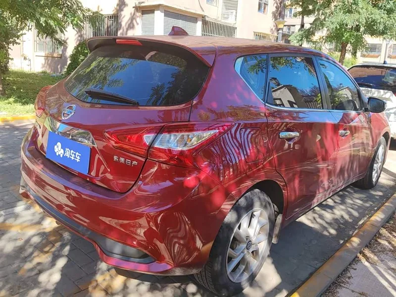 Nissan Tiida — фото 3