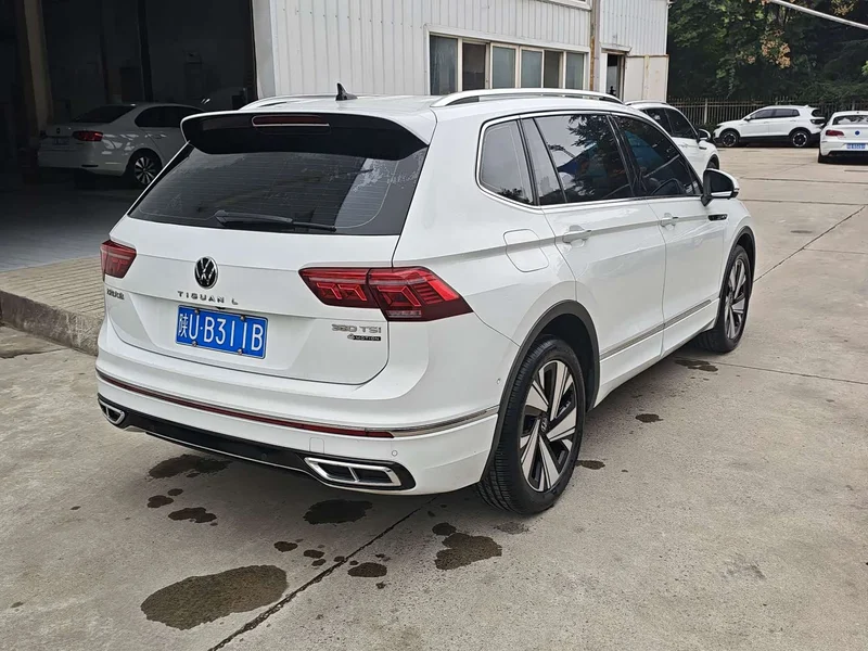 Volkswagen Tiguan L — фото 3
