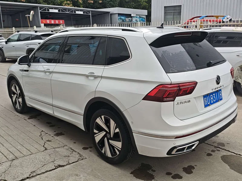 Volkswagen Tiguan L — фото 4