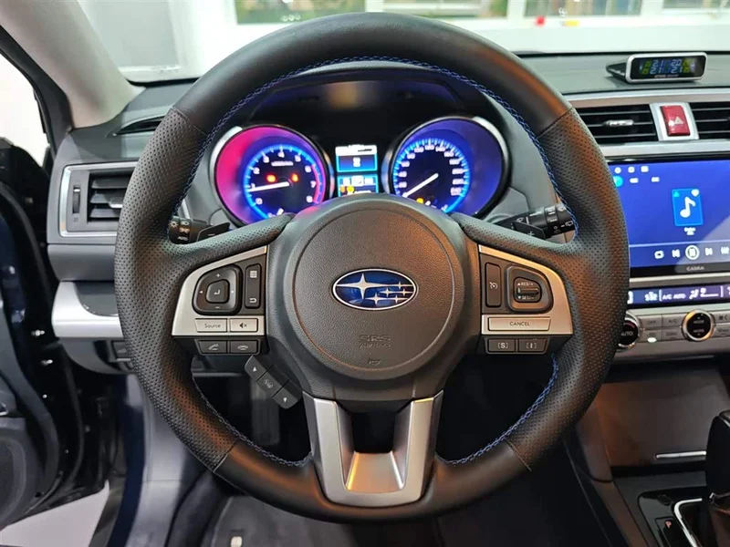 Subaru Outback — фото 10