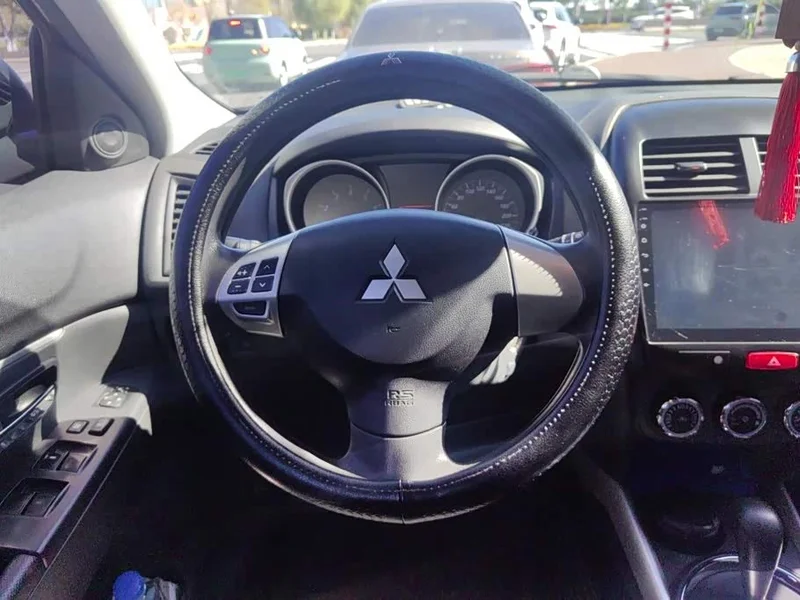 Mitsubishi ASX — фото 15