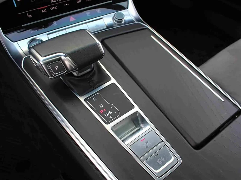 Audi A6L — фото 11
