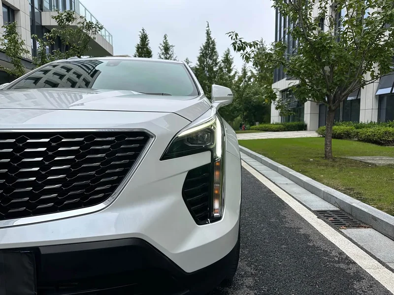 Cadillac XT4 — фото 21