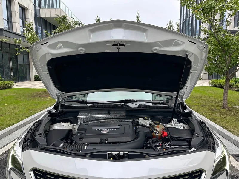Cadillac XT4 — фото 23