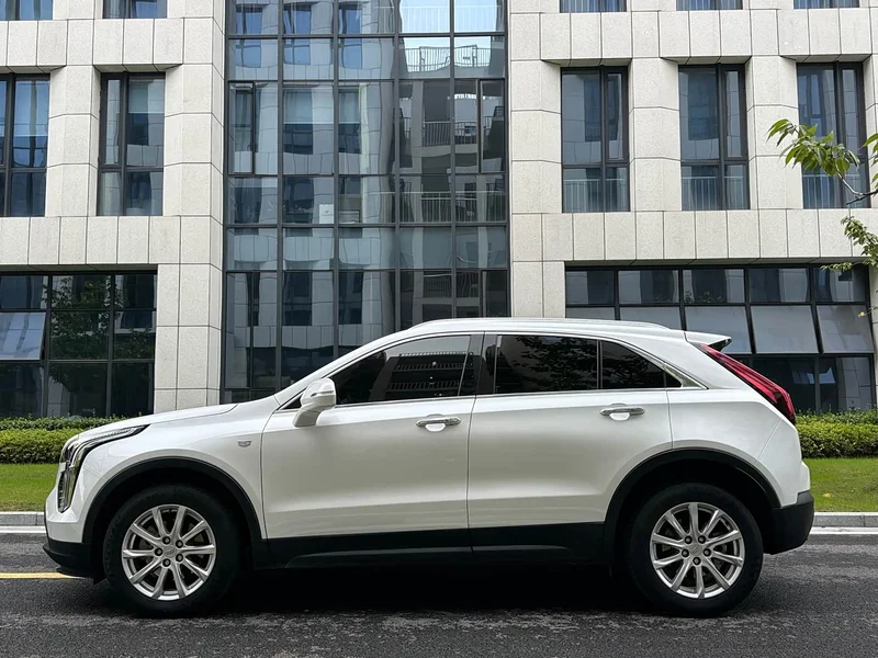 Cadillac XT4 — фото 26