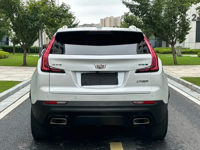 Cadillac XT4 — фото 29