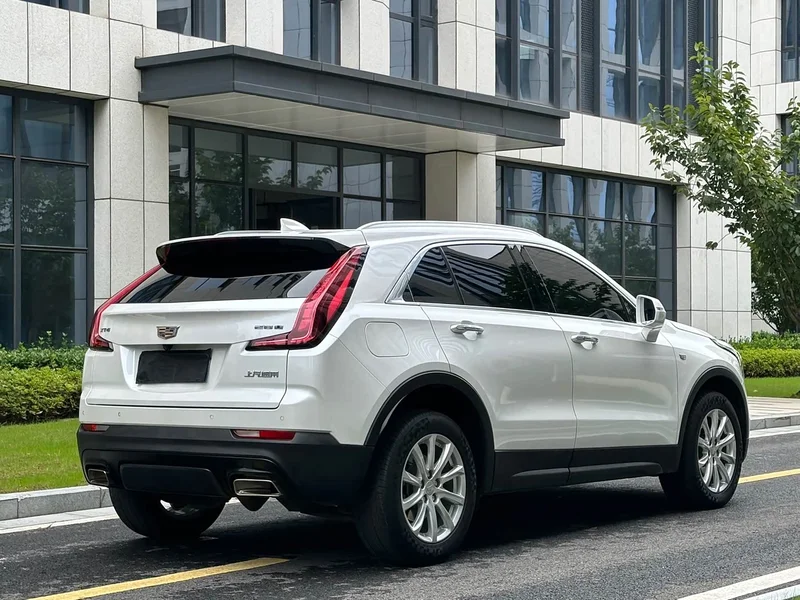 Cadillac XT4 — фото 30