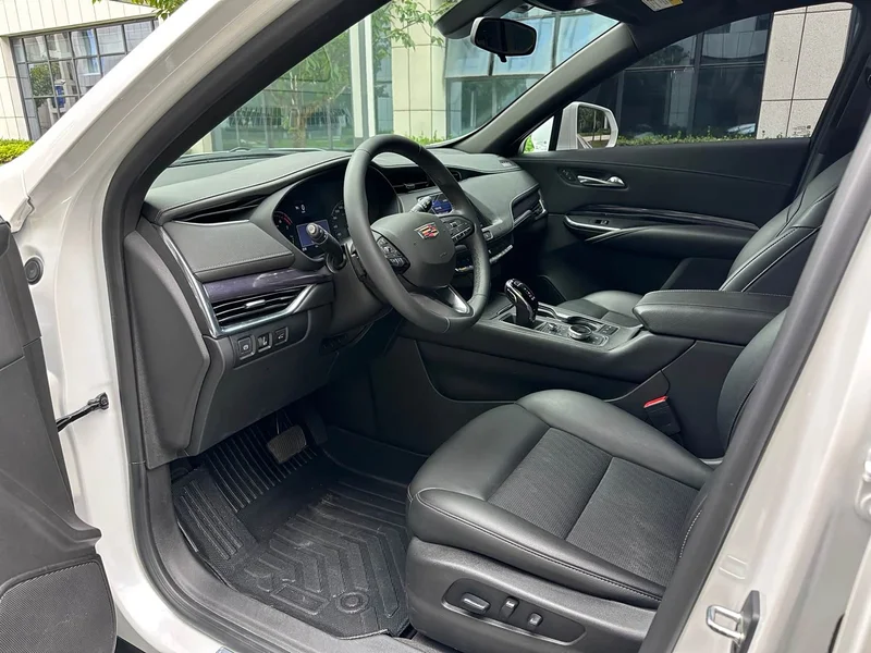 Cadillac XT4 — фото 4