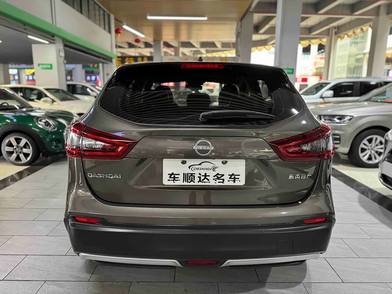 Nissan Qashqai — фото 4