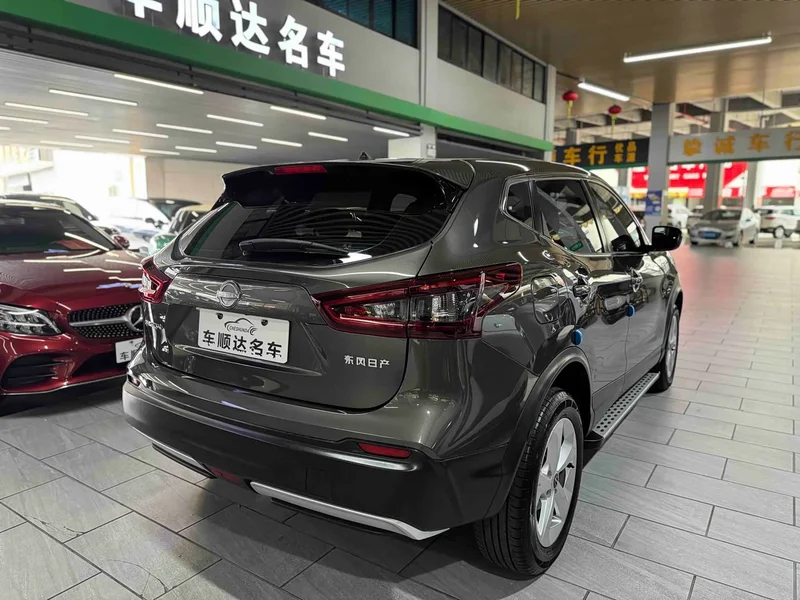 Nissan Qashqai — фото 5