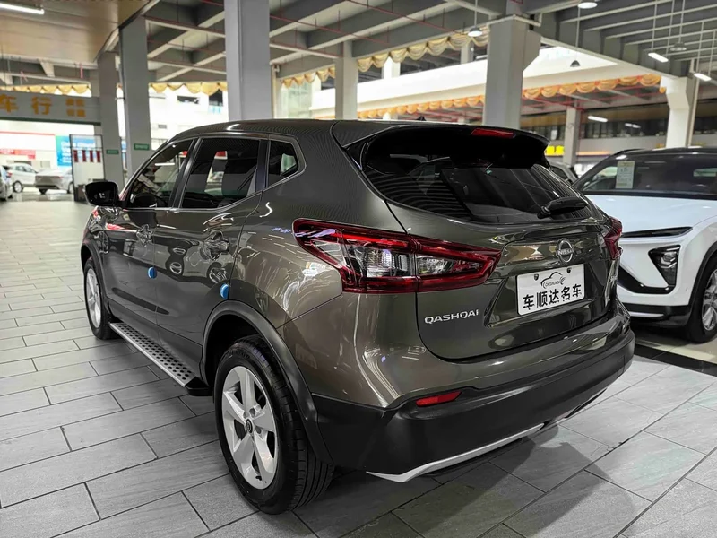 Nissan Qashqai — фото 6
