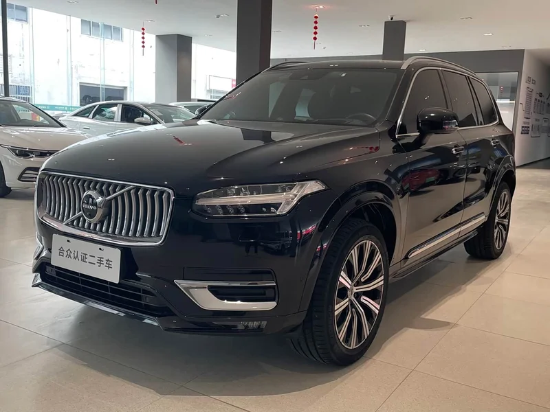 Volvo XC90 — фото 1