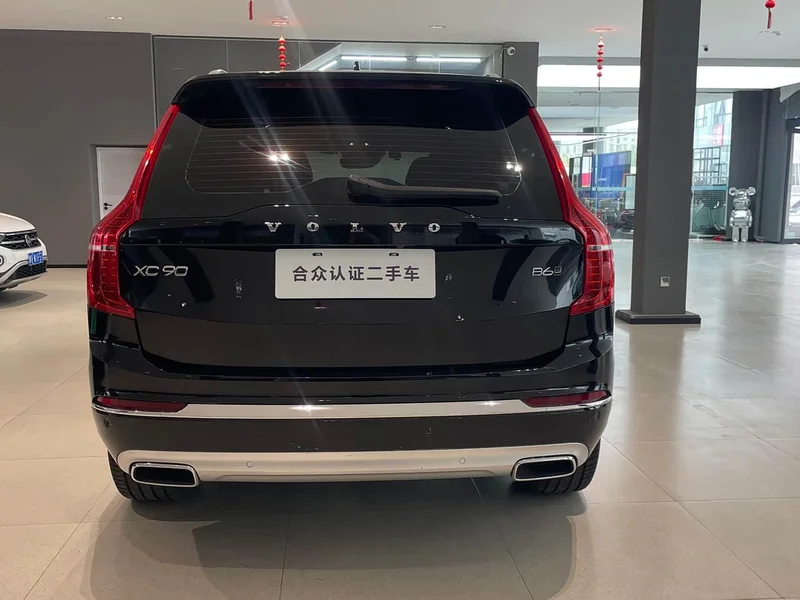 Volvo XC90 — фото 13