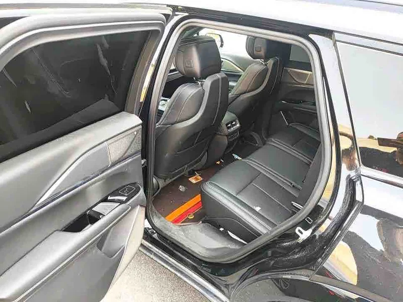 Cadillac XT5 — фото 7