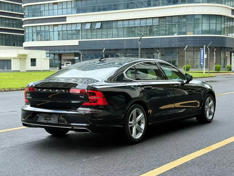 Volvo S90 — фото 7
