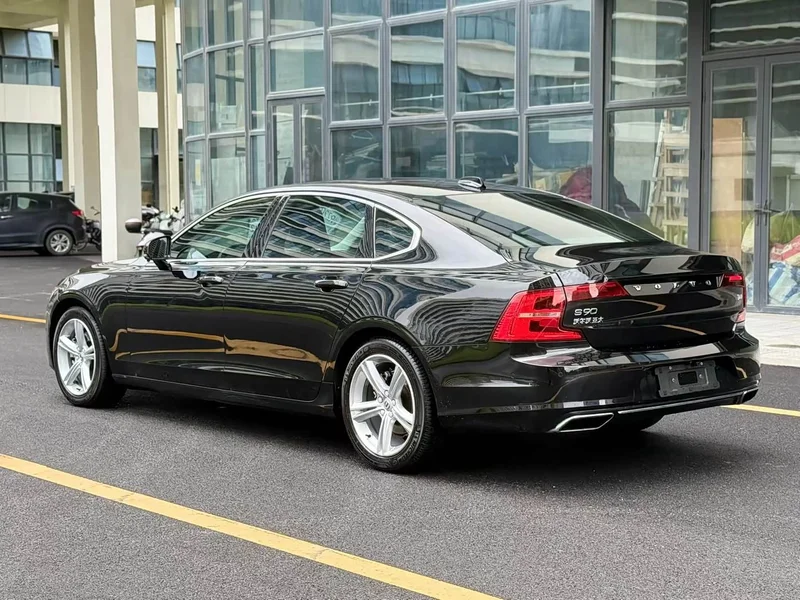 Volvo S90 — фото 9