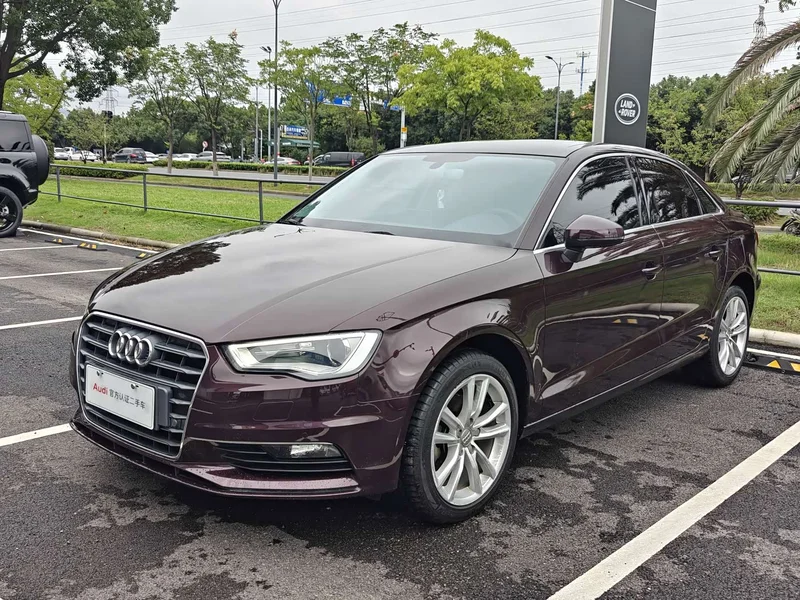 Audi A3 — фото 1