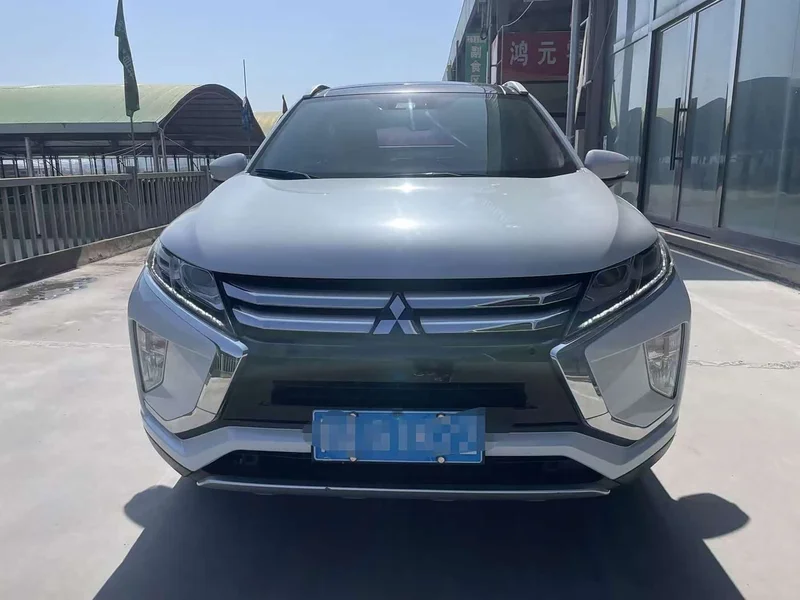Mitsubishi Eclipse Cross — фото 2