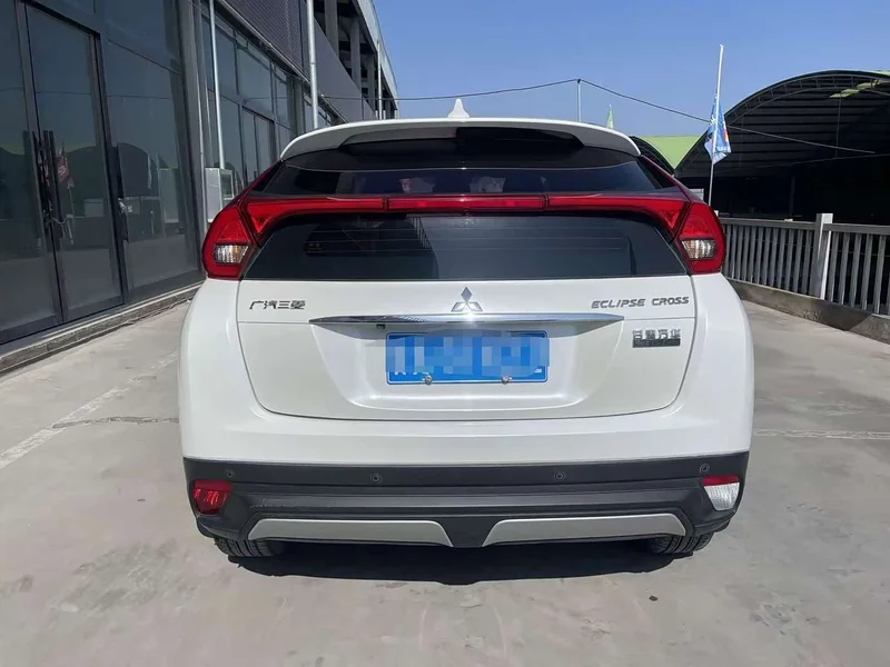 Mitsubishi Eclipse Cross — фото 5
