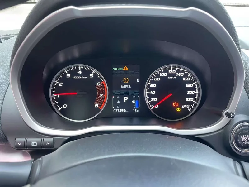 Mitsubishi Eclipse Cross — фото 10