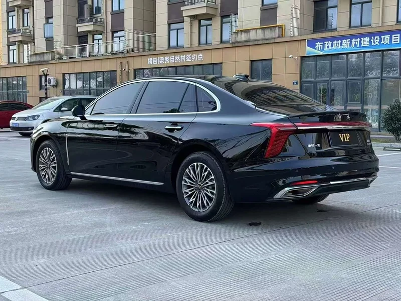 Hongqi H5 — фото 12