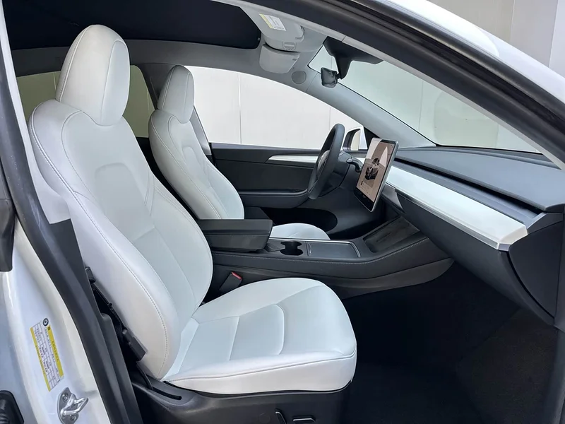 Tesla Model Y — фото 13