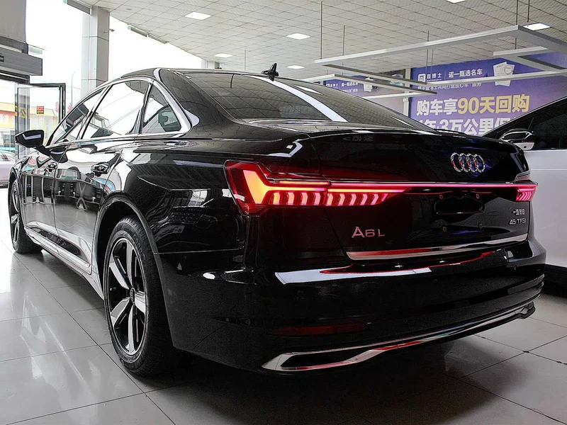 Audi A6L — фото 14
