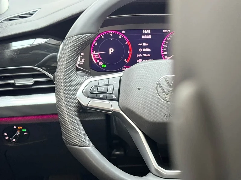 Volkswagen Passat — фото 11