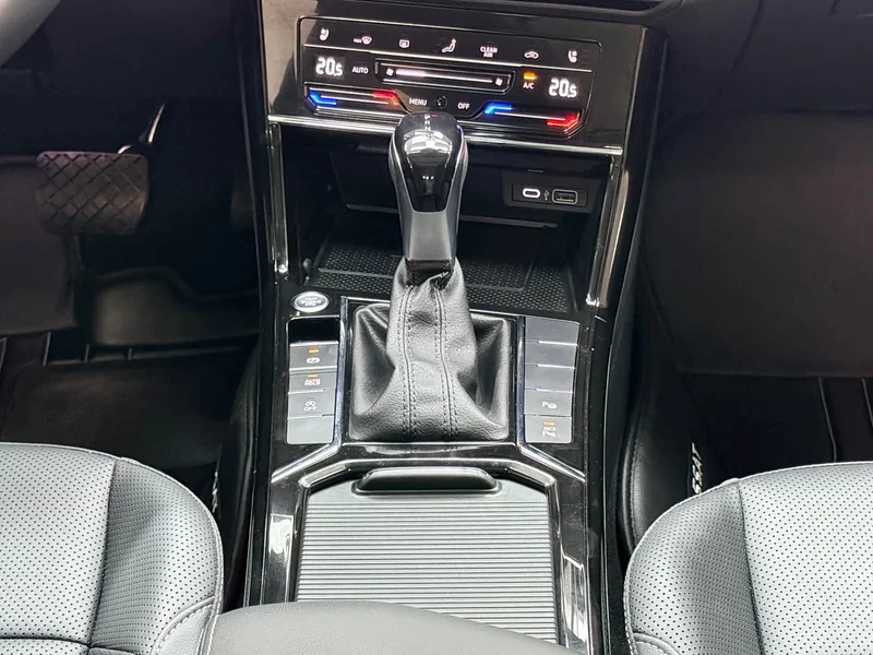 Volkswagen Passat — фото 14