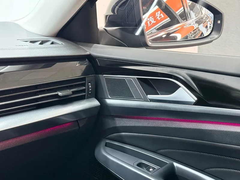 Volkswagen Passat — фото 15