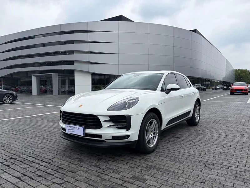 Porsche Macan — фото 1