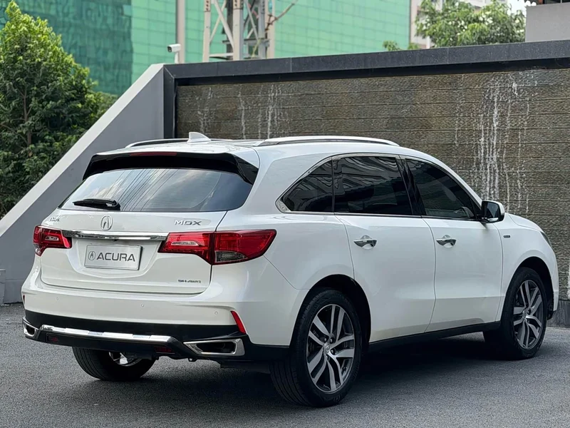 Acura MDX — фото 10