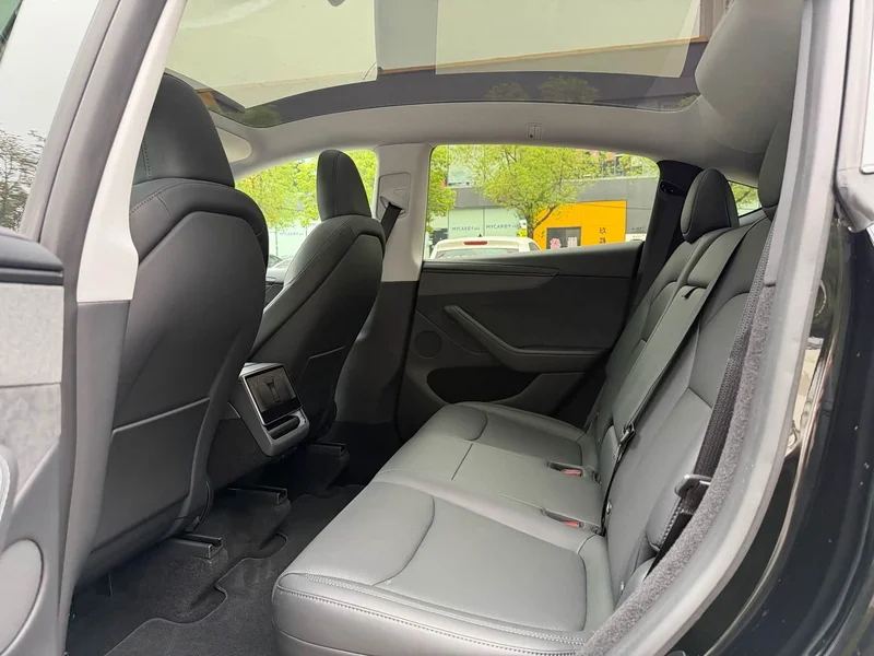 Tesla Model Y — фото 11