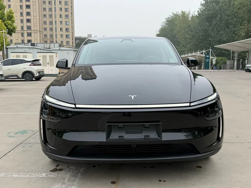 Tesla Model Y — фото 2