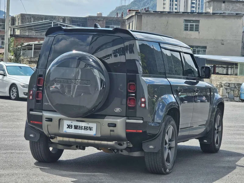 Land Rover Defender — фото 13