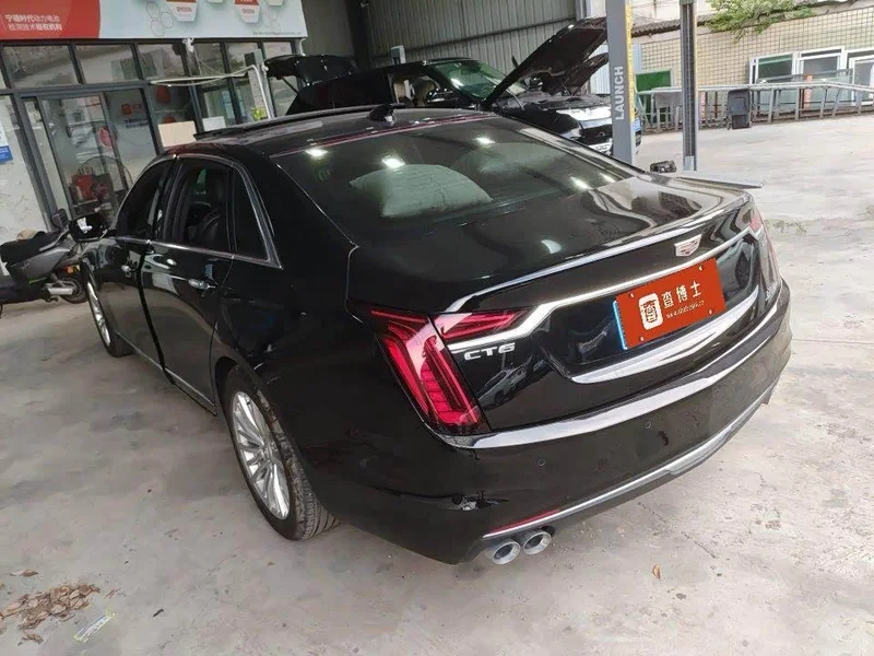 Cadillac CT6 — фото 7