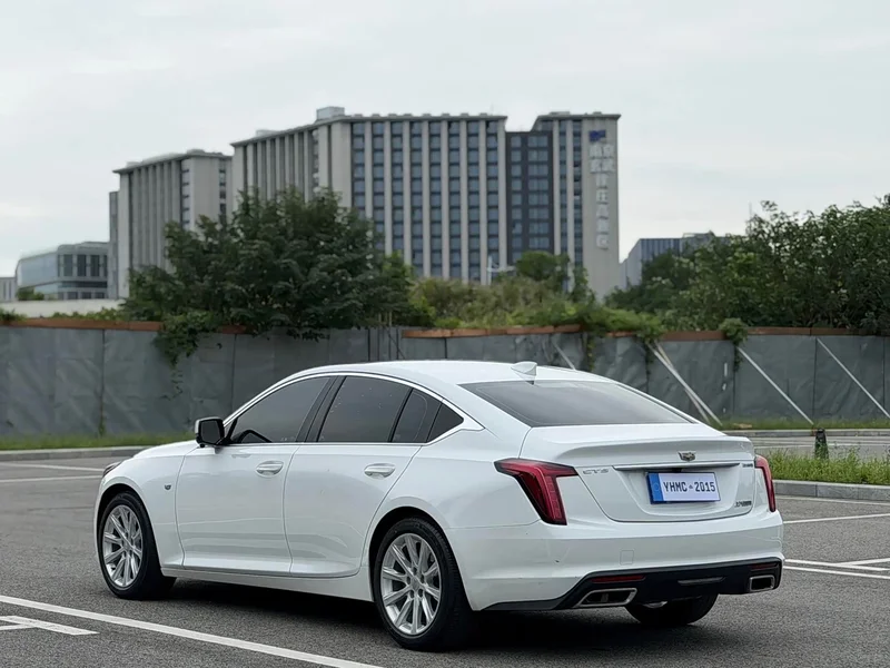 Cadillac CT5 — фото 18